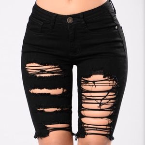 FN Black Bermuda Shorts